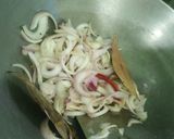 A picture of step 1 of Masala gravy egg.