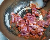 รูปขั้นตอนการทำที่ 2 ของ ผัดเผ็ดเนื้อ ใบยี่หร่า