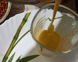A picture of step 5 of Mango Dalgona Lassi.
