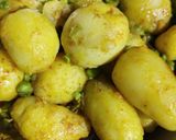 লুচি আলুর দম (Luchi aloor dum recipe in Bengali) রেসিপির ধাপ 1 ছবি