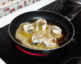 Foto del paso 3 de la receta: Caballa en adobo al estilo de mi madre con picadillo de verduras