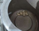 A picture of step 1 of Long beans (chawli) sabji.