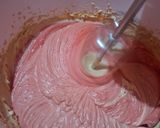 Foto langkah ke 4 dari resep Red Velvet Marble Cheesecake.