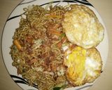 Foto langkah ke 6 dari resep Mie goreng.