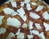 Foto del paso 2 de la receta: Pizza rápida con masa de tarta🍕👩🏼‍🍳