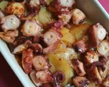 Foto del paso 3 de la receta Pulpo con patata panadera encebollada