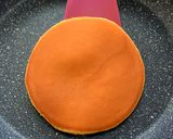 A picture of step 9 of Custard Cream Dorayaki.