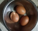 Foto langkah ke 1 dari resep Telur geprek.