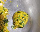 A picture of step 5 of Methi leaves pearl millet flour Dhebra.