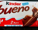 A picture of step 2 of My Sons Dairy Ice cream with Bueno Chocolate bar & Syrup 🤩.