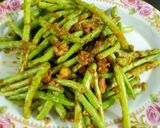 รูปขั้นตอนการทำที่ 3 ของ ถั่วผัดเนยไข่แดงเค็ม