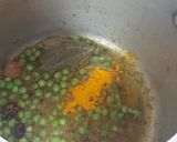 मटार मसाला भात  (matar masala bhat recipe in marathi) रेसिपी स्टेप 3 फोटो 