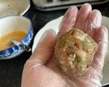 A picture of step 2 of Chicken Chilli Cheese Balls:.