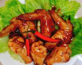 Hình bước làm 2 của món Cánh gà rim sả