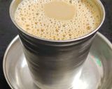 A picture of step 4 of South Indian coffee.