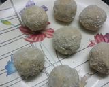 A picture of step 3 of Traditional Cabbage Balls.