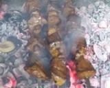 صورة لخطوة 4 من وصفة كبدة الخروف مشوية على الفحم مع سلطة البيواظ