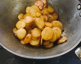 A picture of step 2 of Masala Potato.
