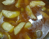 Foto del paso 5 de la receta: Filetes de ternera con aceitunas aliñadas en salsa