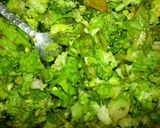 Foto del paso 2 de la receta: Tortitas de brócoli con lechuga rizada a la Mario, s