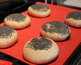 Foto del paso 3 de la receta: Bollitos de pan con semilla de amapola