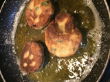 Potaje con pelotillas de ajo