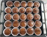 Foto langkah ke 4 dari resep Brownies Cup Shiny Crust.