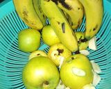 A picture of step 1 of Fruit chaat.