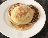 A picture of step 3 of 4 ingredient banana pancakes.