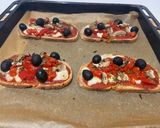 Une image de l'étape 4 de Tartines pizza fait maison.
