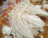 Foto langkah ke 6 dari resep Cumi Enoki Asam Manis.