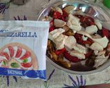Foto del paso 6 de la receta Ensalada templada de pechugas de pavo con pimientos y queso mozzarella
