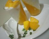 A picture of step 1 of Mango panacotta.