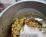 A picture of step 4 of काठियावाड़ी मसाला खिचड़ी (kathiyavadhi khichdi recipe in hindi).