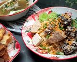Hình bước làm 2 của món Bún trộn thập cẩm
