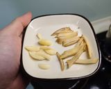 芹菜甜椒炒花枝的食譜步驟1照片