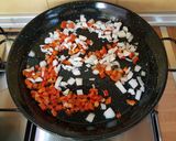 Foto del paso 3 de la receta Merluza con gambas