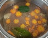 Foto langkah ke 3 dari resep Sup B2 jamur tiram (non halal).