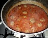 Foto del paso 3 de la receta: Albóndigas con salsa de tomates y papas fritas