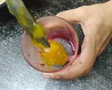 A picture of step 9 of Layered mango lassi.