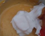 Foto langkah ke 5 dari resep Condensed Milk Cotton Cake.