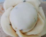 A picture of step 12 of Rose Samosa.