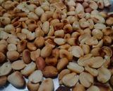 A picture of step 1 of Lauki/Suraikaai/Bottle gourd peanut masala.