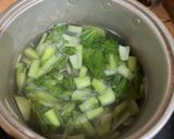 Foto langkah ke 3 dari resep Sop labu siam simpel.