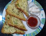 चिली चीज़ टोस्ट(Chilli cheese toast recipe in hindi) रेसिपी चरण 4 फोटो
