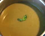 Une image de l'étape 7 de Soupe anti gaspi au chou romanesco,fines herbes et pissenlit au bouillon de champignons.