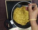 A picture of step 5 of Maggi pizza.