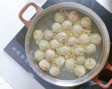 Foto langkah ke 4 dari resep Bakso Sapi Ayam Kuah Bening.