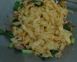 Foto langkah ke 4 dari resep Kwetiaw Goreng.