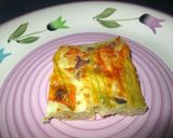 Foto del passaggio 7 della ricetta Focaccia con fiori di zucca mozzarella e acciughe